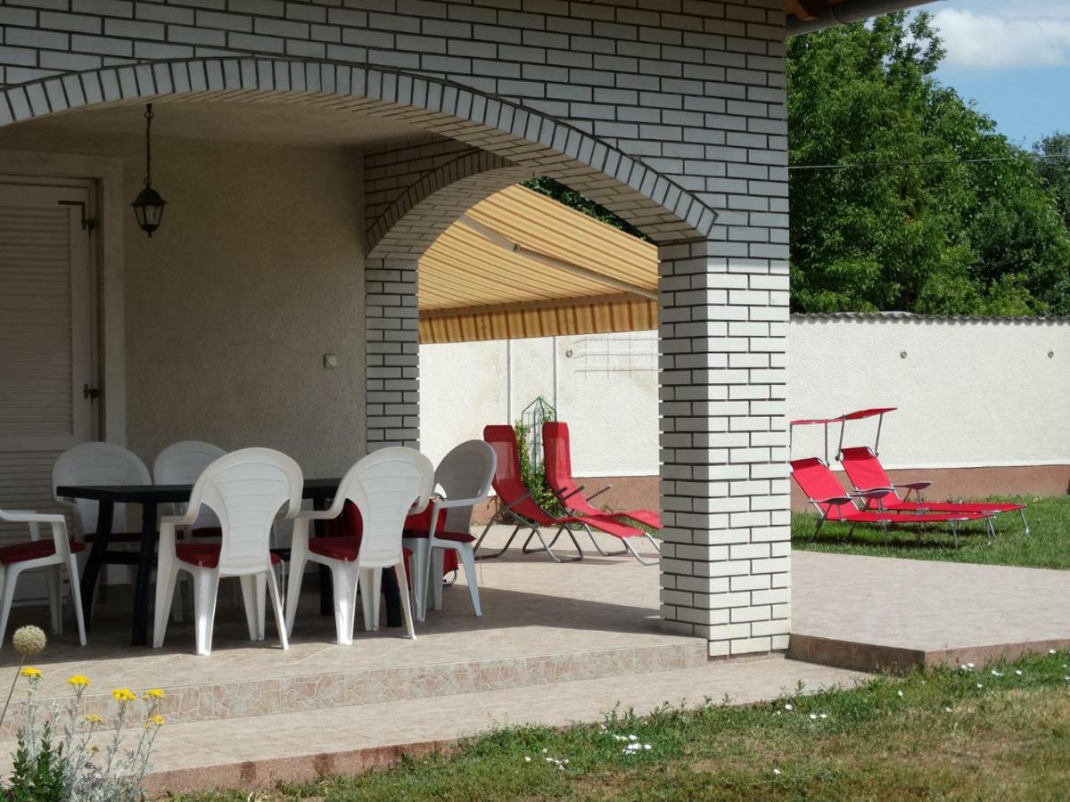 House Magnolia Διαμέρισμα Velence Εξωτερικό φωτογραφία