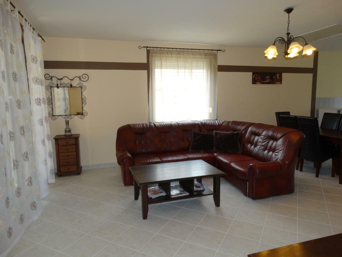 House Magnolia Διαμέρισμα Velence Εξωτερικό φωτογραφία